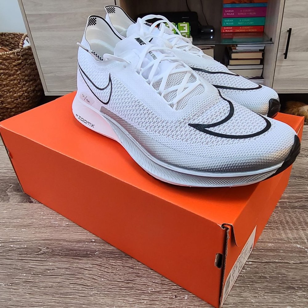 Nike Streakfly - Size 10.5